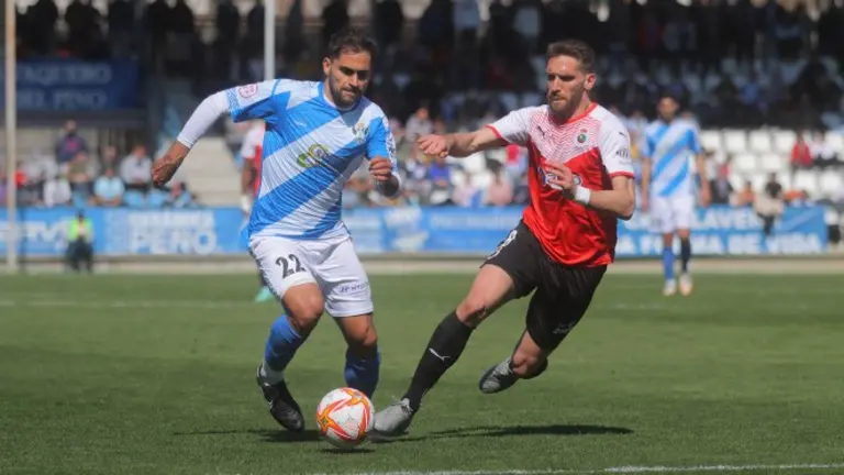 Un momento el encuentro entre el Racing de Santander y el Talavera.