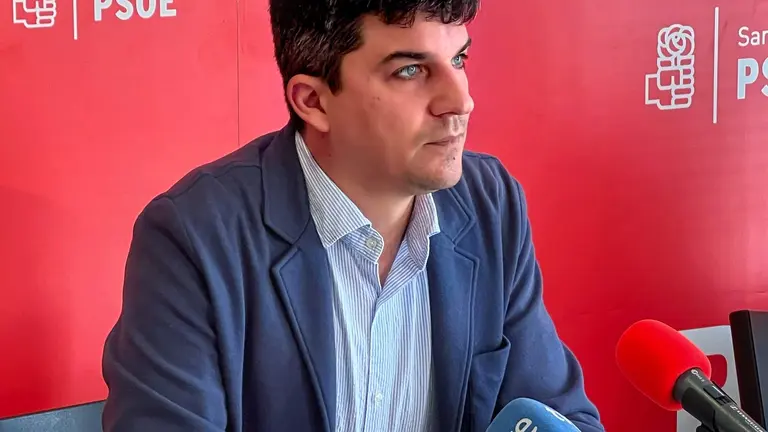 El portavoz del PSOE en el Ayuntamiento de Santander, Daniel Fern&aacute;ndez.
