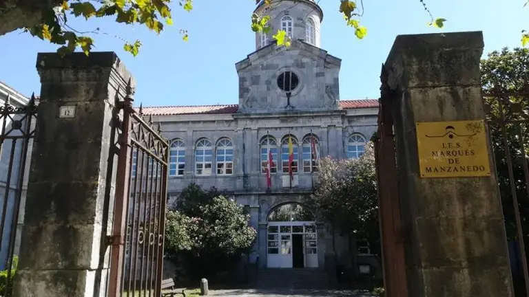 Instituto Marqués de Manzanedo, de Santoña. R.A.