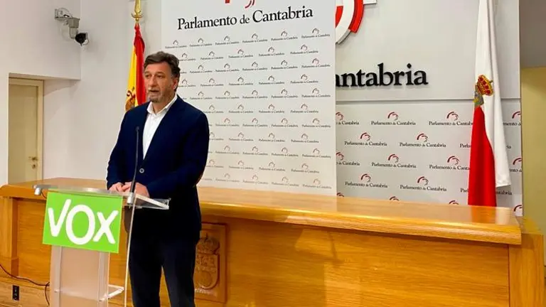 El portavoz del Grupo parlamentario de Vox, Cristóbal Palacio.