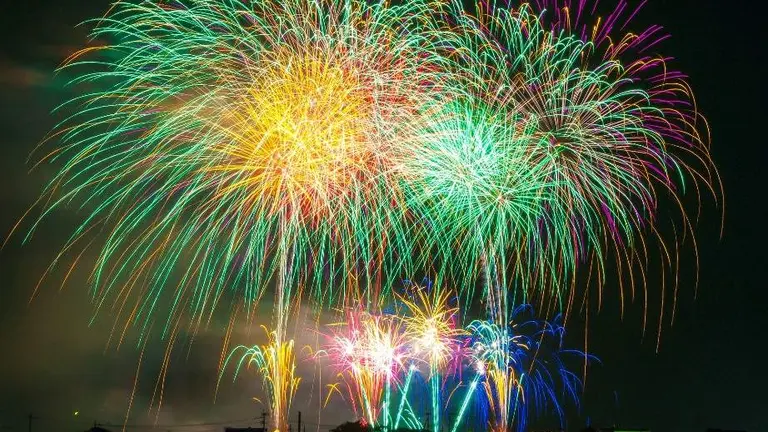 Fuegos artificiales comenzar&aacute;n en El Astillero a las 21.00 horas.