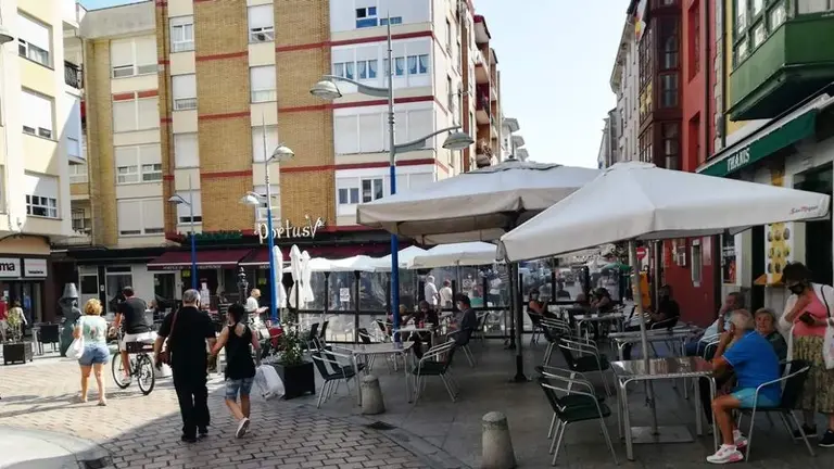 Plaza del Peralvillo en Santoña. R.A.