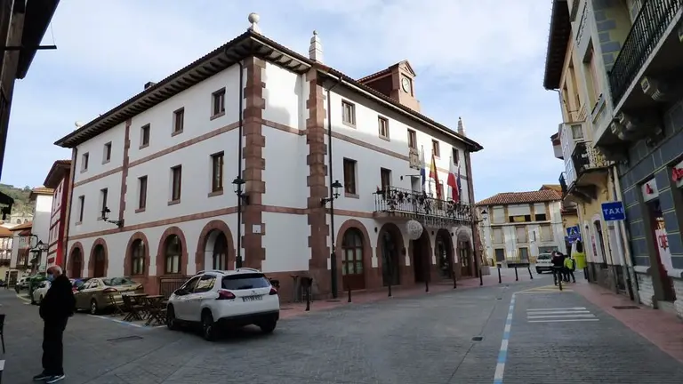 Ayuntamiento de Ampuero. R.A.