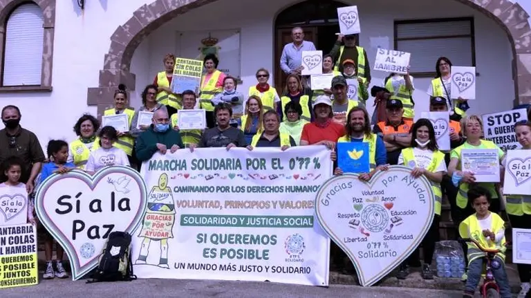Participantes en la Marcha Solidaria por Polaciones, Tudanca y Rionansa.