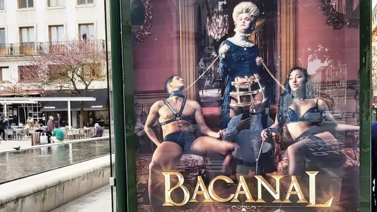 Publicidad del espect&aacute;culo en Santander.