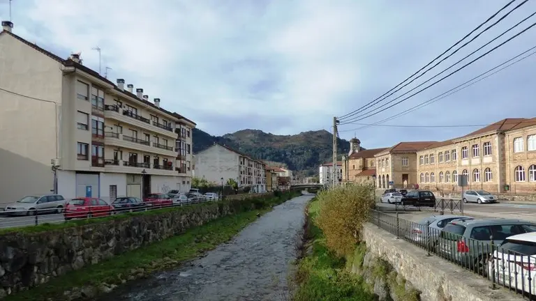 Casco urbano de Ampuero. R.A.