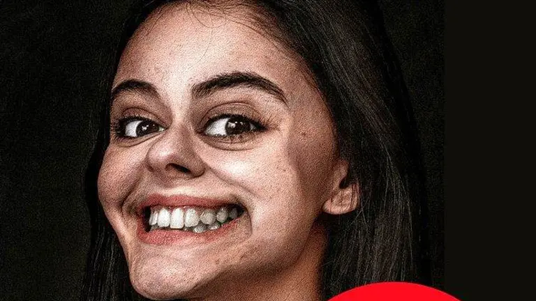 Fotografía de la exposición 'Farsas' en Espacio Joven, en Santander.