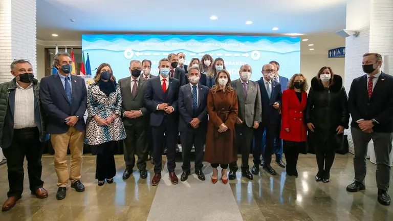 Presentación del estudio de la nueva conexión ferroviaria entre Bilbao y Santander.
