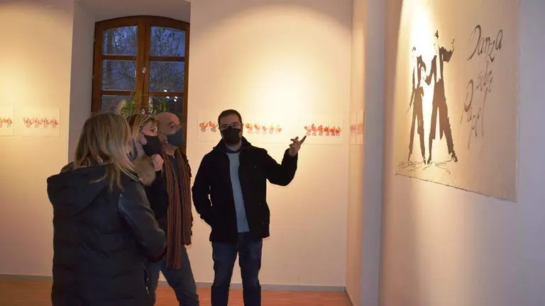 Exposición 'Danza sobre papel' en el Centro de Quijano, en Piélagos.