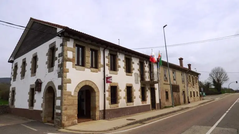 Casa Consistorial de Campoo de Yuso. R.A.