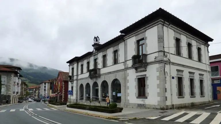 Ayuntamiento de Ramales de la Victoria. R.A.