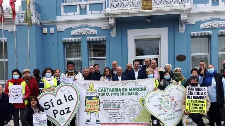 Presentación de la Marcha por el 0,77 por ciento.