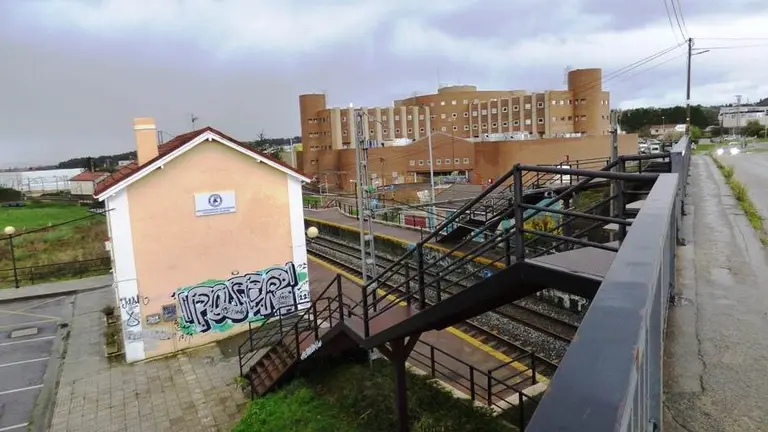 Estaci&oacute;n de Momp&iacute;a, en Santa Cruz de Bezana. R.A.