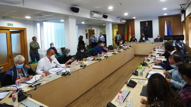 La portavoz de Torrelavega Sí, Blanco Rosa Gómez, durante un Pleno.