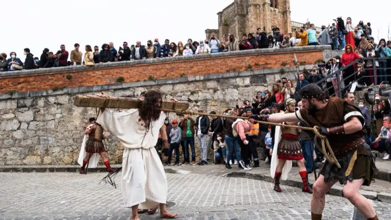 La pasi&oacute;n Viviente se represent&oacute; en Castro Urdiales.