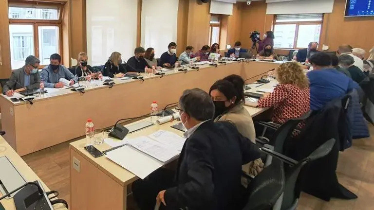 Sesión plenaria del Ayuntamiento de Torrelavega. R.A.