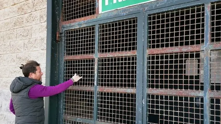 El PRC de Santander reclama la mejora de las puertas y los focos del campo de f&uacute;tbol.