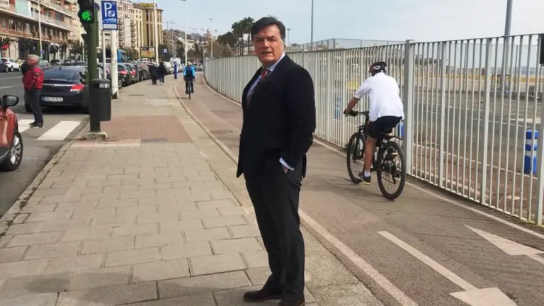 Vox anuncia que se eliminan las plazas de aparcamiento en Santander sin avisar.