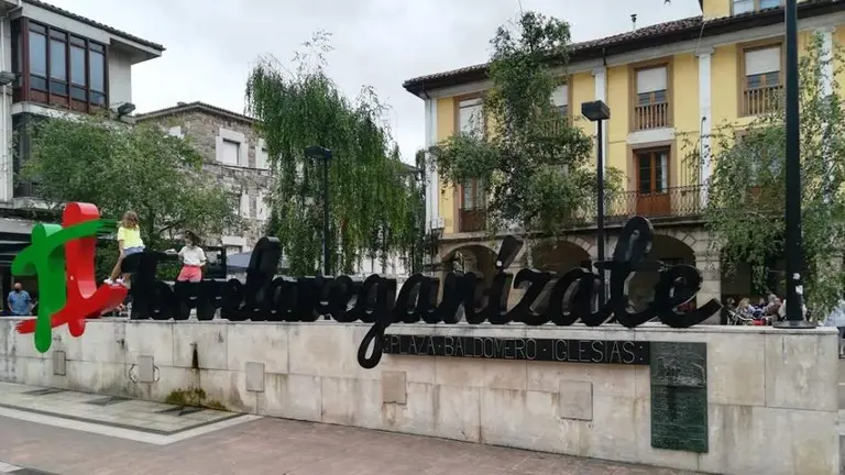 Los vecinos se han quejado al equipo de Gobierno sobre los ruidos nocturnos en Torrelavega. R.A.