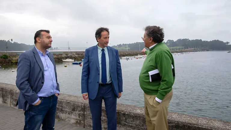 Las autoridades políticas visitaron el puente.