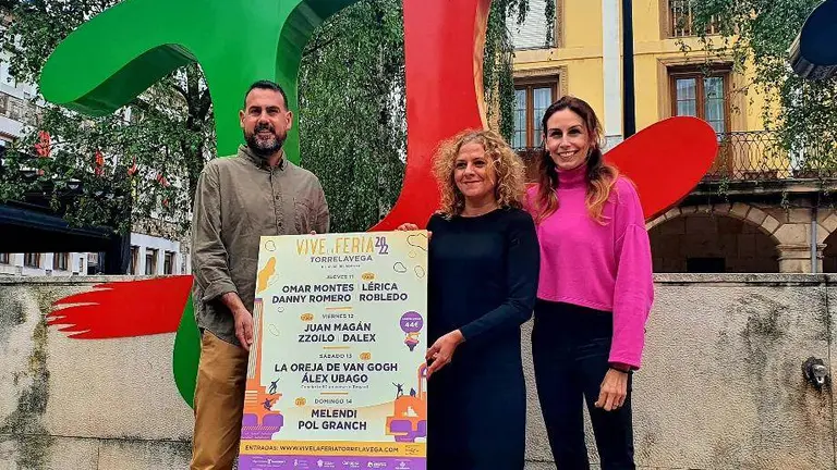 Presentaci&oacute;n del cartel de 'Vive la Feria' en Torrelavega.