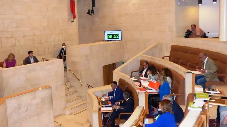 La diputada regional, Marta García, no acudió al Pleno del parlamento. R.A.