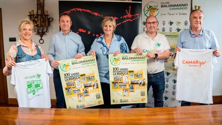 Presentaci&oacute;n del Torneo Mixto de Balonmano en Camargo.