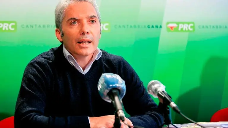 El portavoz del PRC en Guriezo, &Aacute;ngel Llano.