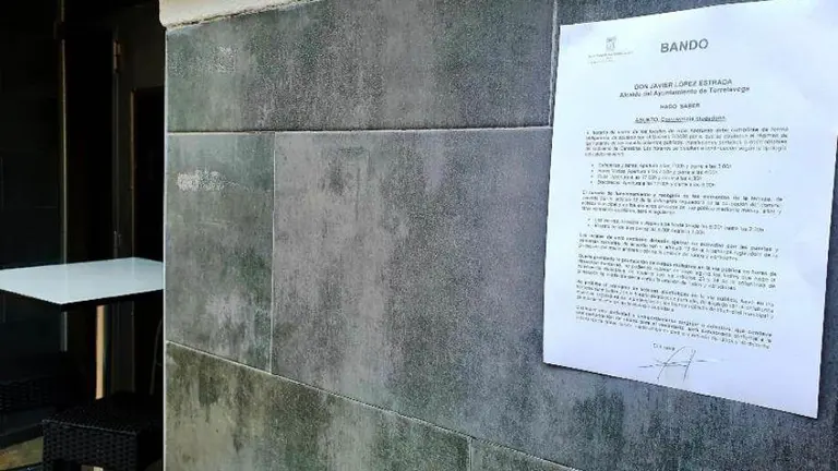 Bando en la zona de vinos de Torrelavega.