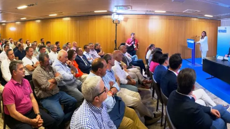 Reunión del Partido Popular.