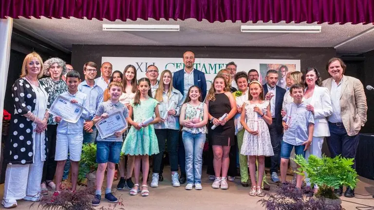 Entrega de los premios en el certamen literario en Torrelavega.