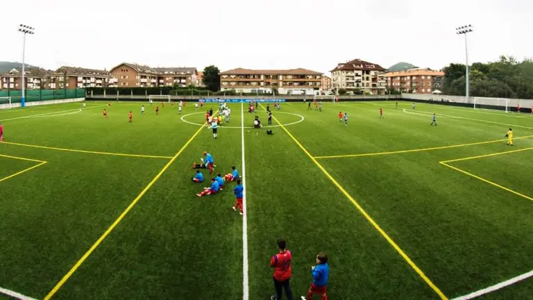 Campo de f&uacute;tbol de la Sociedad Deportiva Gama.