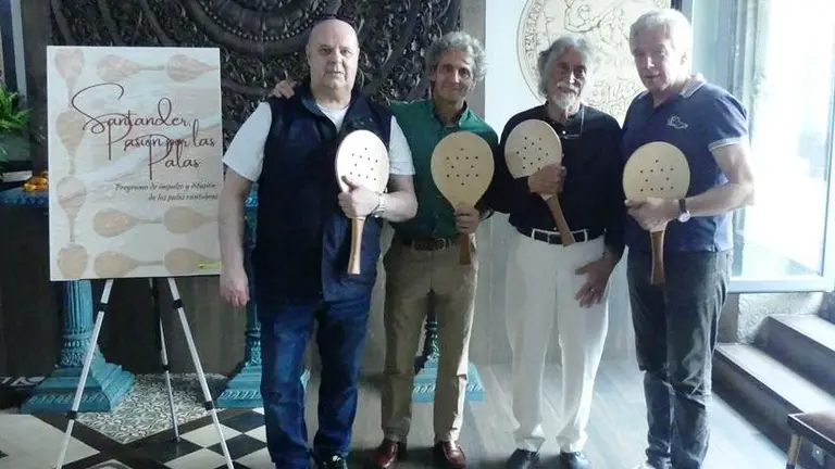 El PRC, junto con aficionados  las palas, presentaron el programa de mejoras.