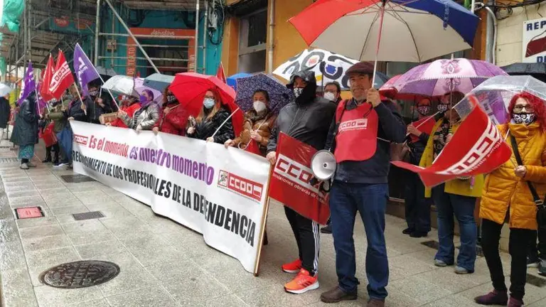 Protesta de los trabajadores de la dependencia.