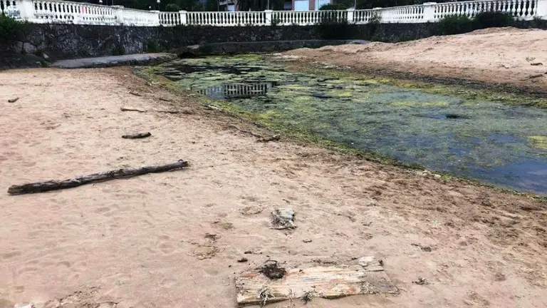 Zona de la desembocadura del r&iacute;o Mantilla en Laredo.