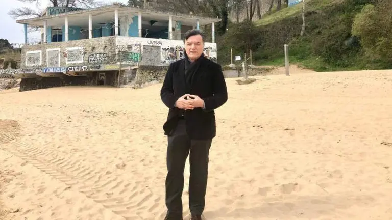 El concejal de Vox en Santander, Guillermo P&eacute;rez-Cos&iacute;o, en La Horadada.