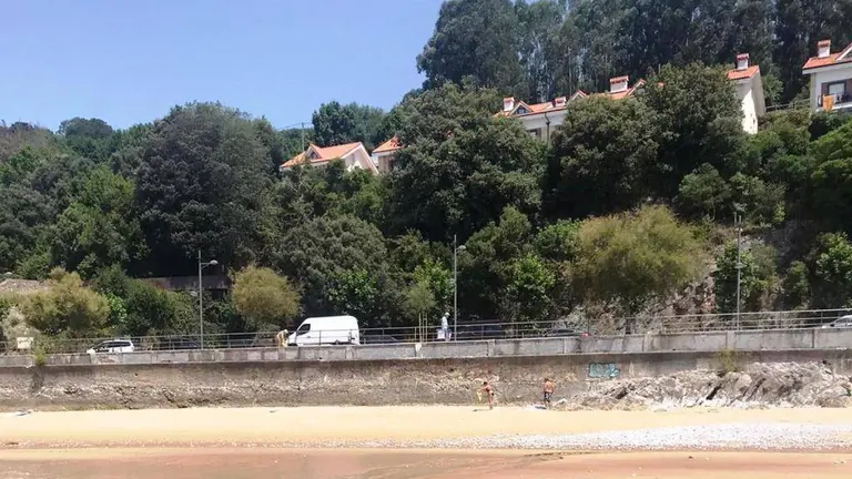 Playa de San Martín en Santoña.