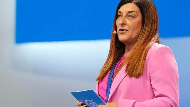 La presidenta del PP en Cantabria, María José Sáenz de Buruaga.