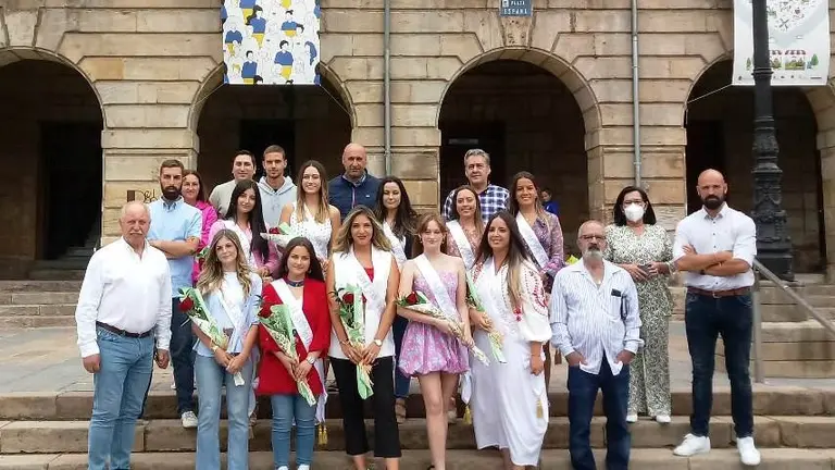Reina y Damas de las fiestas de San Mateo en Reinosa.