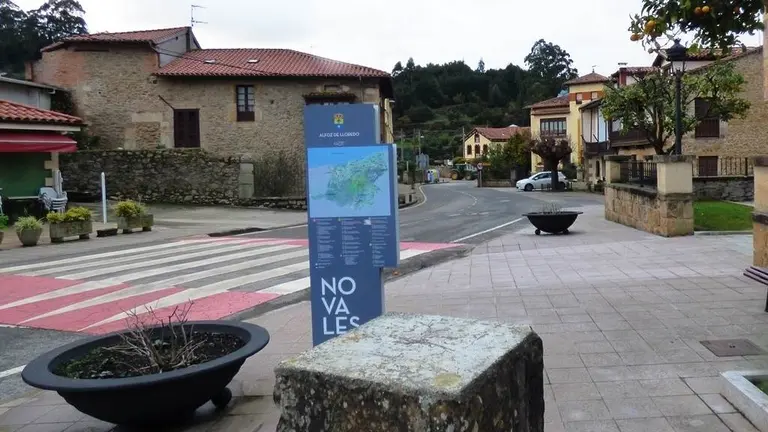 Localidad de Novales en Alfoz de Lloredo. R.A.