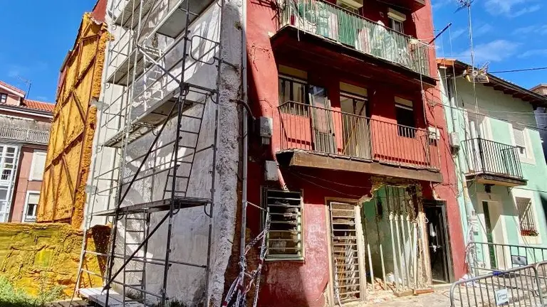 El Ayuntamiento derribar&aacute; el edificio de la traves&iacute;a San Mat&iacute;as.