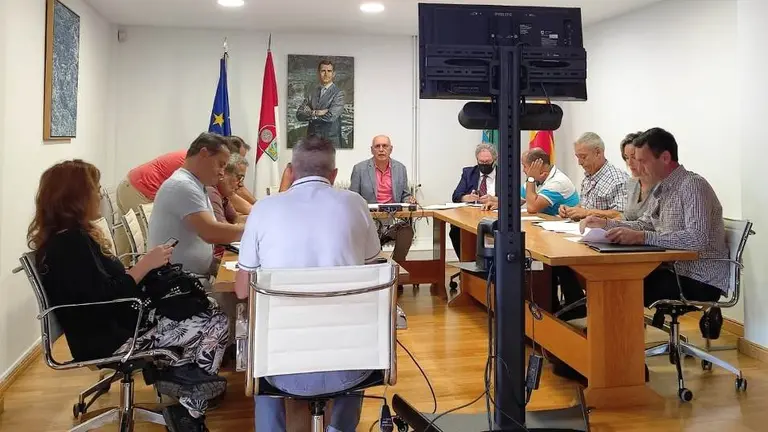 Sesi&oacute;n plenaria en el Ayuntamiento de Miengo.