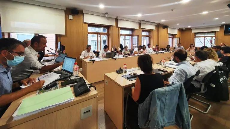 Concejales en el Pleno de la Corporación de Torrelavega.