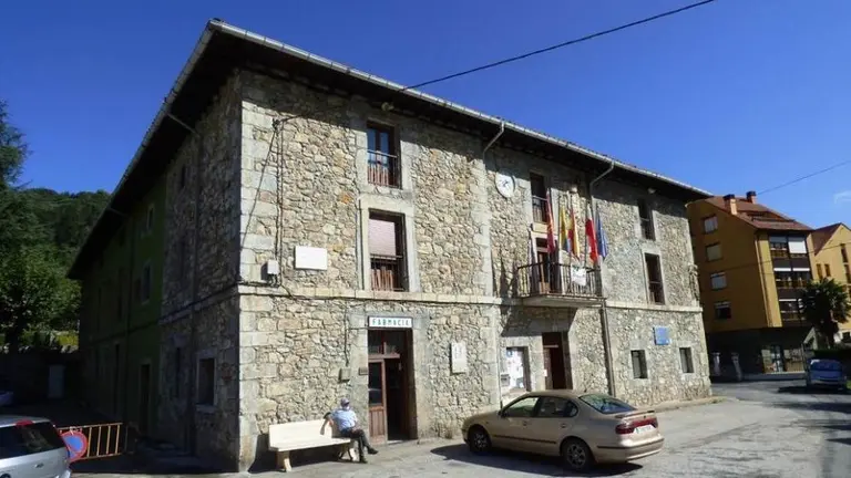 Ayuntamiento de Arredondo. R.A.