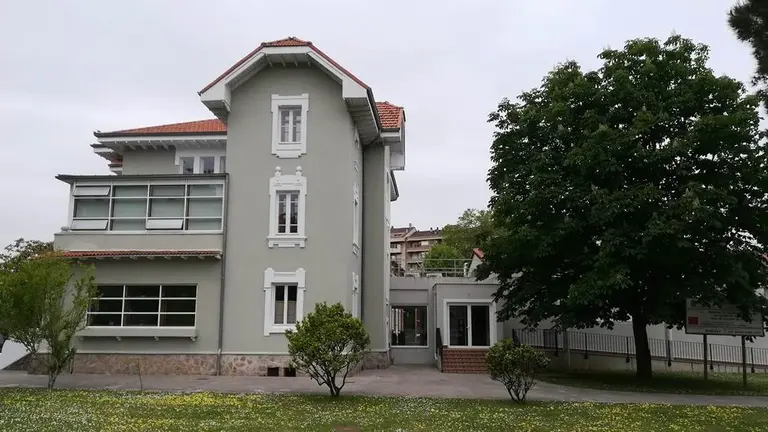 Casa de Cultura de Colindres. R.A.