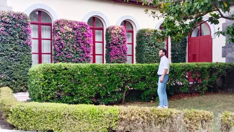 Tanatorio de la Ballena.