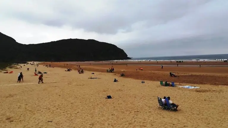 Playa de Berria, en Santoña. R.A.