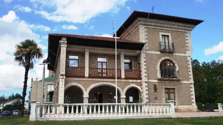 Ayuntamiento de Los Corrales Buelna.