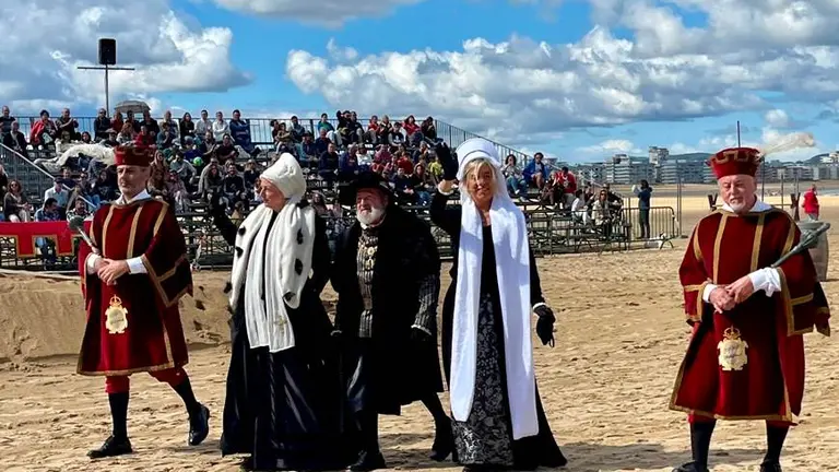 Representaci&oacute;n del Desembarco de Carlos V en Laredo.