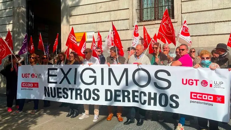 Concentración de jubilados en Santander.